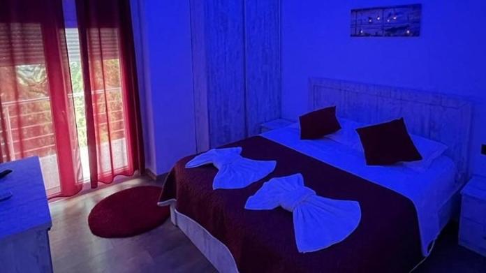 Lundra Otel Gramsh Dış mekan fotoğraf